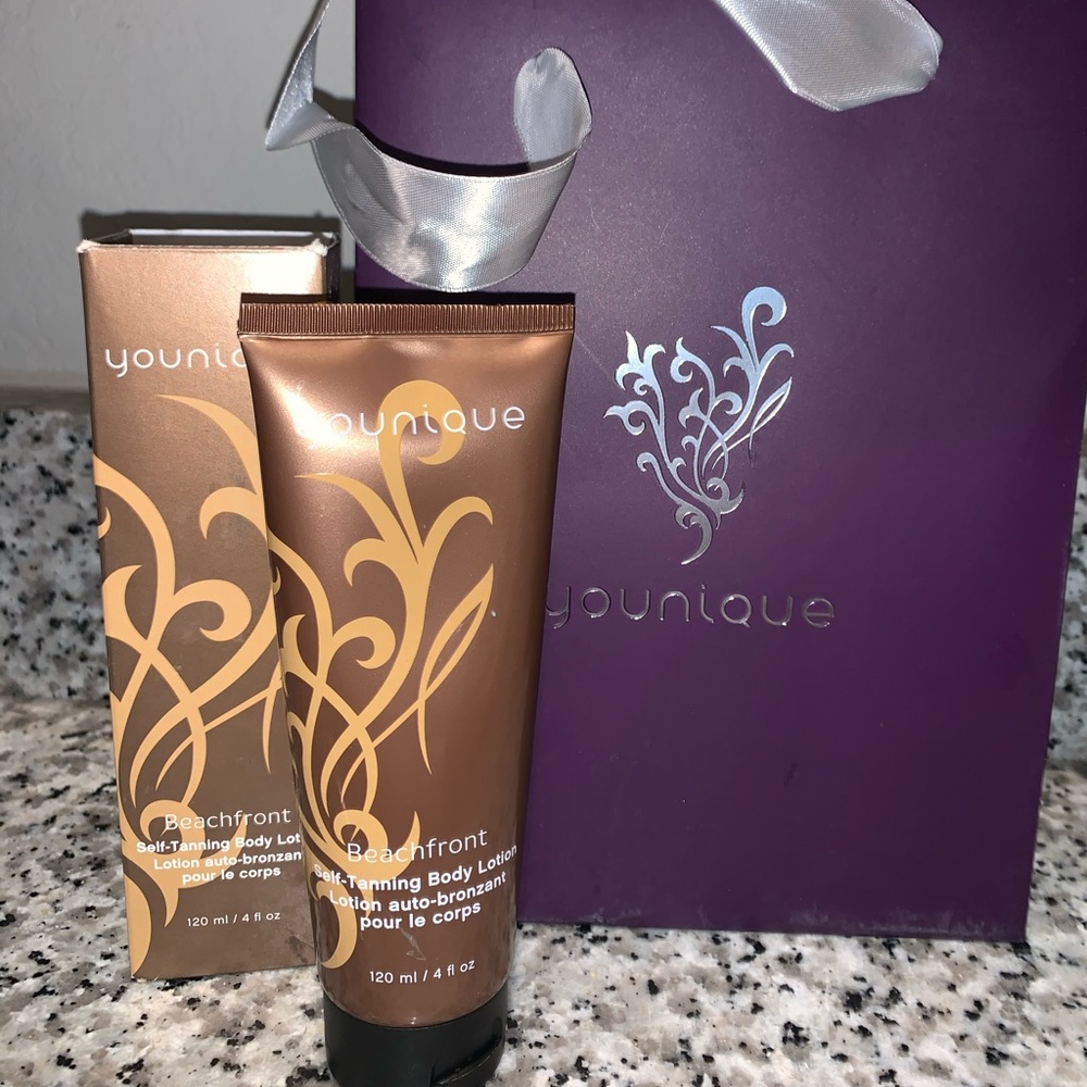 Younique self tanning lotion